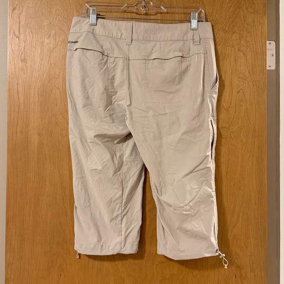 Columbia Women’s Omni-Shield Hiking Capris EUC Size 10 - Picture 2 of 6